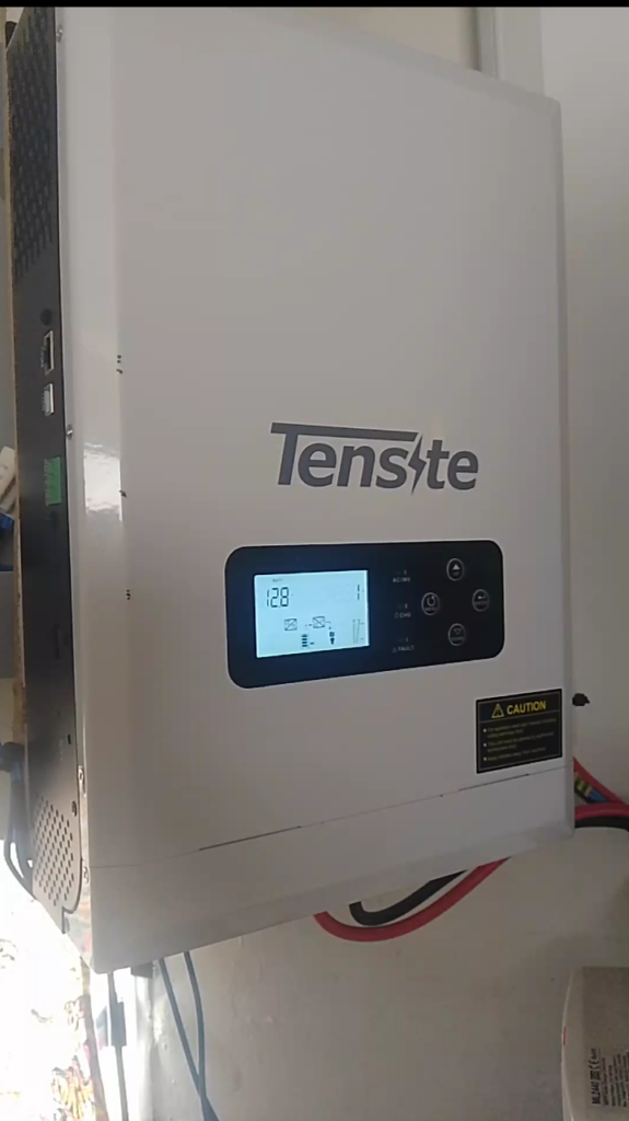 vista frontal inversor tensite 1000w onda pura