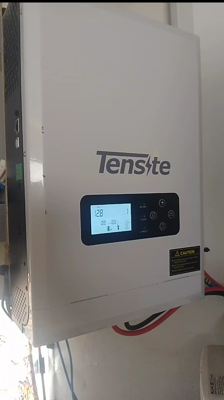 vista frontal inversor tensite 1000w onda pura