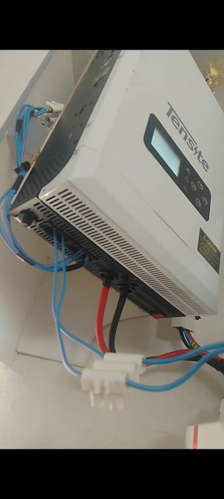 foto parte abajo inversor onda pura 1000w